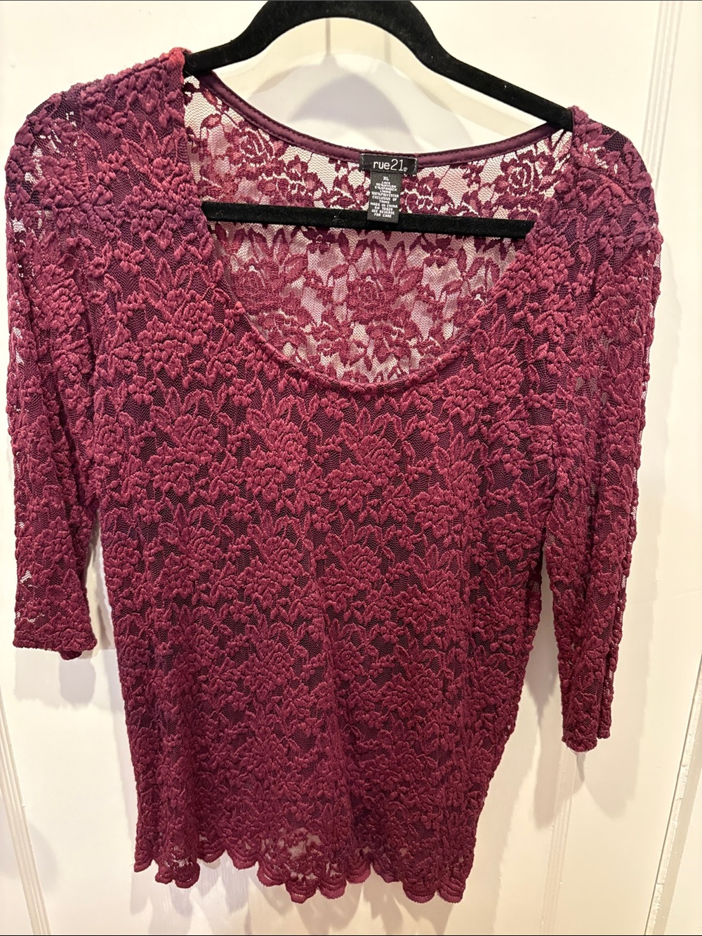 Rue21 Roseberry Lace Scoop Neck 3/4 Sleeve Top BN512